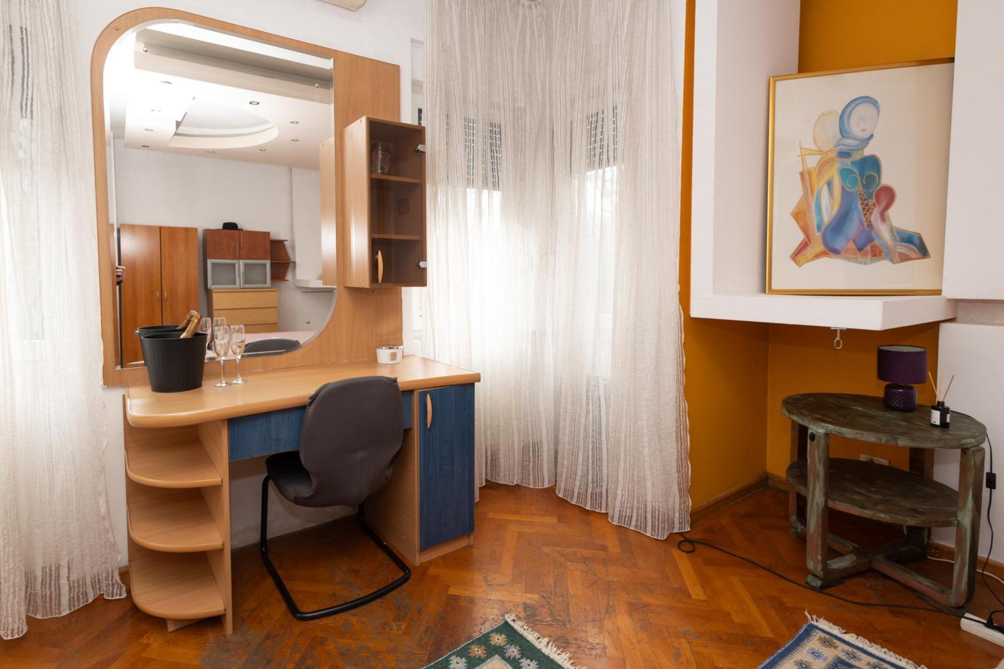 Shared Retro Vintage Luxury Apartment Bucarest Exterior foto